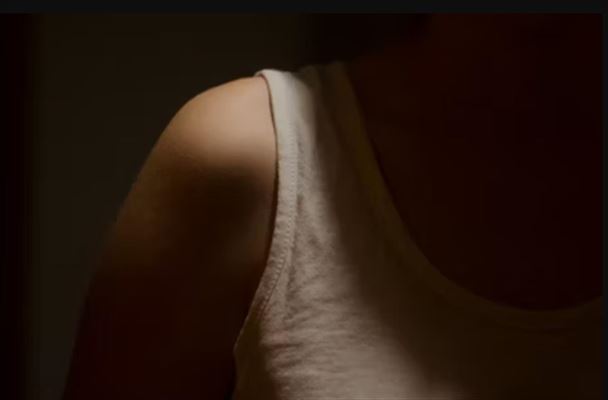 Effektiv støtte med skulder slynge fra K. C. Pedersen